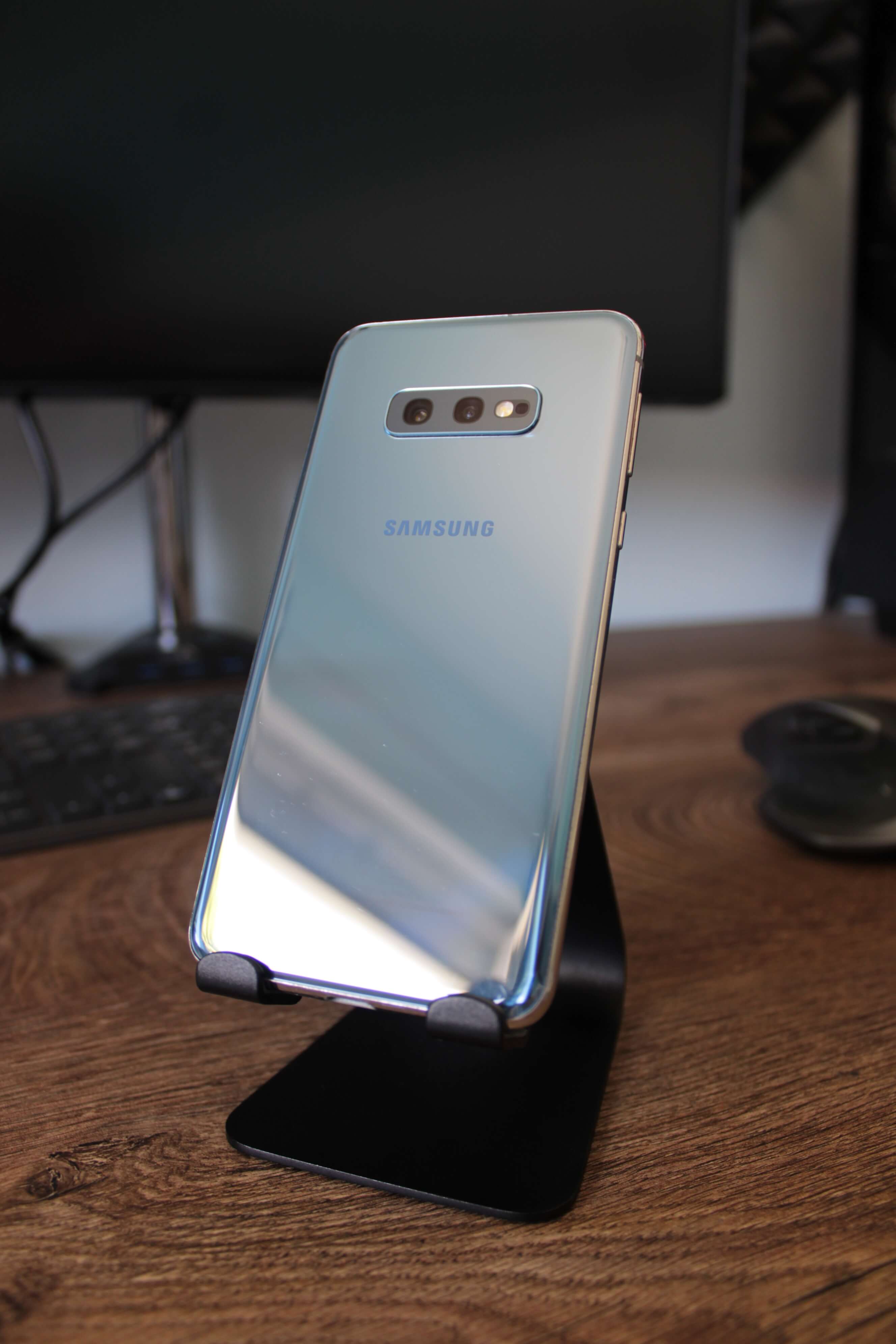 Samsung galaxy s10e silver sale